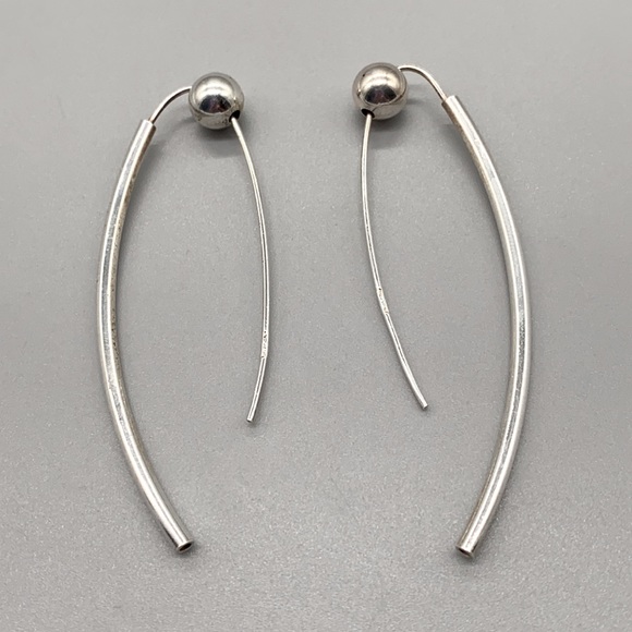 Unique sterling silver V shaped earrings ❤️ - Picture 2 of 5